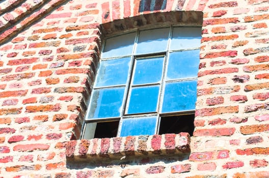 Here is a nice old steel iron window in the Westphalian style.