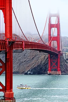 golden gate bridge San Francisco with foggy sky