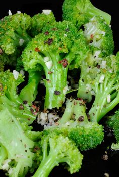 salad broccoli florets for garlic and spices