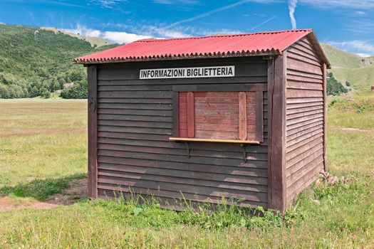 wood ticket office and information in mountain