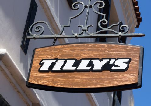 SANTA BARBARA, CA/USA - JULY 26, 2015: Tilly's store and sign. Tilly's  is a United States-based retail clothing company.