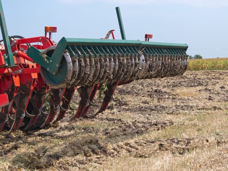 Loosening carried out in the fields of machinery.