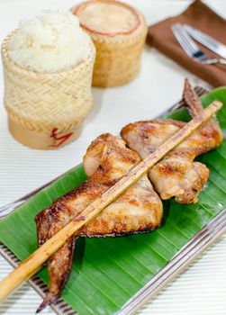 Roasting chicken with sticky rice