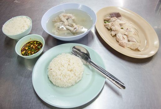 Rice with chicken set, Cuisine