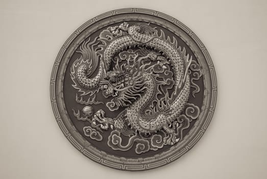 Dragon stucco reliefs in Chinese style