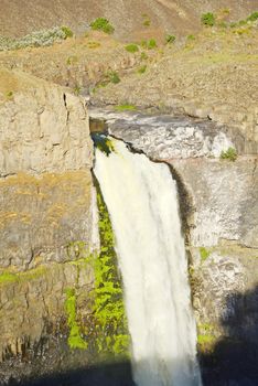 palouse falls in eastern washington in late afternoon