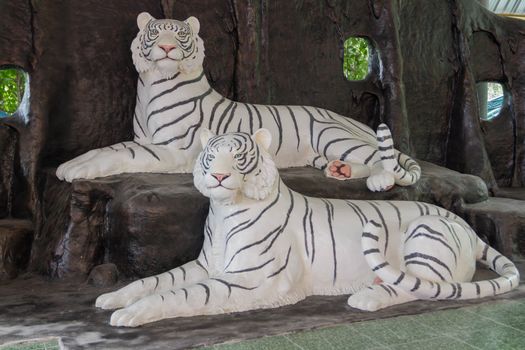 White tiger statue