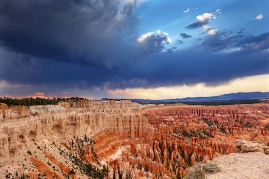 Amphitheater Hoodoos Sunset Inspiration Point Bryce Canyon National Park Utah 