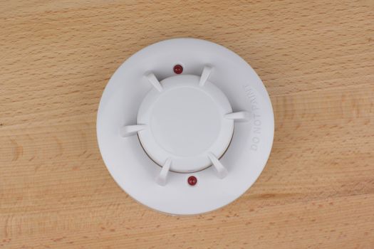 smoke, fire, heat and temperature detector