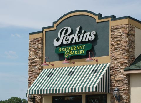 MINNEAPOLIS, MN/USA - AUGUST 5, 2015: Perkins Restaurant and Bakery. Perkins is a North American casual dining restaurant chain.