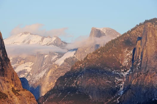 sunset at a tunnel view at yosemite national park