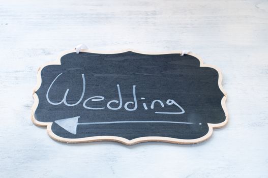 Sign indicating the marriage during a ceremony
