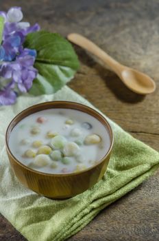Bua Loy (Rice Dumplings in Coconut Milk) asian dessert