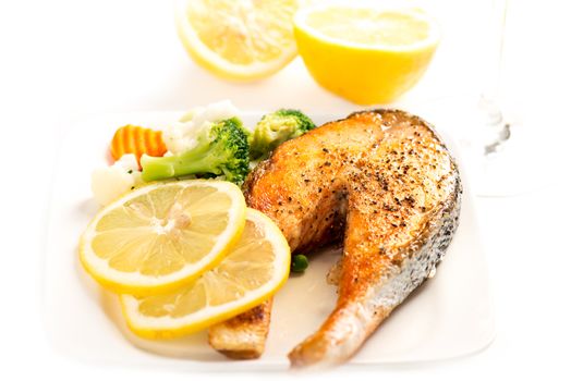 Grilled salmon and vegetables