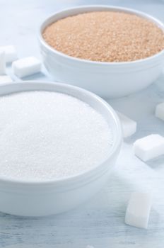 Different types of sugar: brown, white and refined sugar