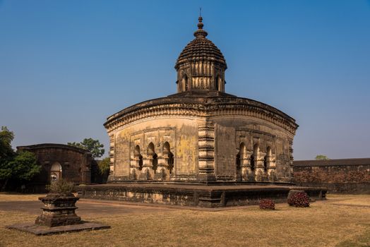 The ancient Lalji temple constructed in 16th century is one of the oldest temples in Bishnupur