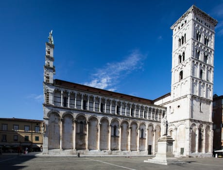 Catholic place of worship of Lucca, which is located in Piazza San Michele.