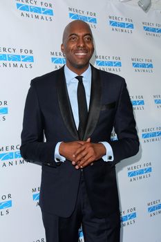 John Salley at the Mercy For Animals Hidden Heroes Gala, Unici Casa, Culver City, CA 08-29-15