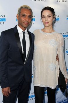 Tony Kanal, Erin Lokitz at the Mercy For Animals Hidden Heroes Gala, Unici Casa, Culver City, CA 08-29-15