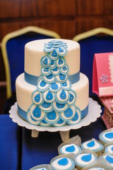 Wedding cake in blue and white design