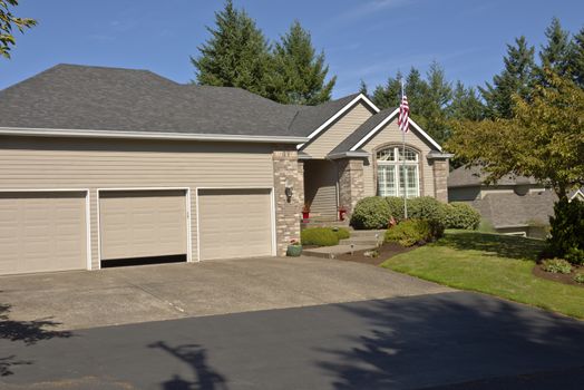 Large family home and garden in happy valley Oregon.