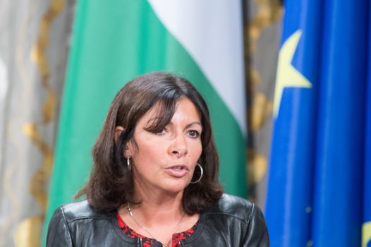 FRANCE, Paris : Paris Mayor Anne Hidalgo delivers a speech during a ceremony marking the International Day of Peace on September 21, 2015 at Paris' city hall.