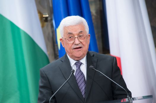 FRANCE, Paris : Palestinian Authority president Mahmoud Abbas delivers a speech during a ceremony marking the International Day of Peace on September 21, 2015 at Paris' city hall.