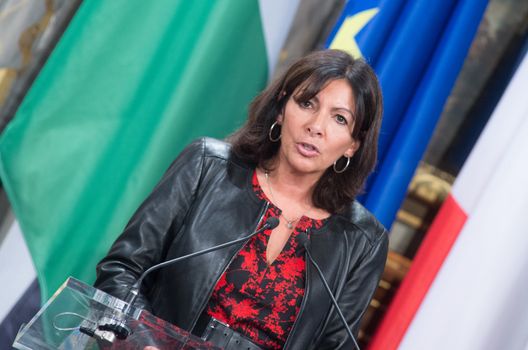 FRANCE, Paris : Paris Mayor Anne Hidalgo delivers a speech during a ceremony marking the International Day of Peace on September 21, 2015 at Paris' city hall.