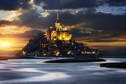 Le Mont-Saint-Michel at sunset, Normandie, Bretagne, France, Europe