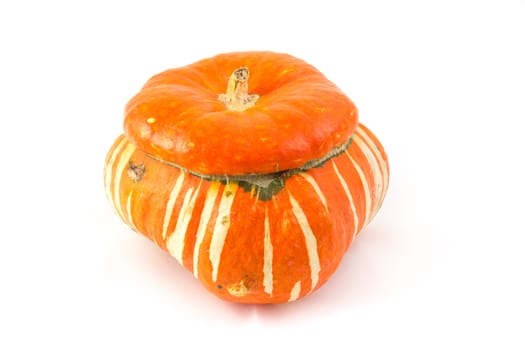 The ornamental pumpkins do not eat, are used to decorate the house, not only during Halloween