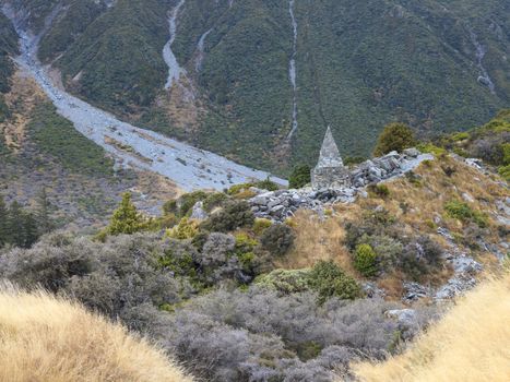Aoraki/Mount Cook Climbers Memorial. This memorial commemorates the dozens of climbers who have perished on the mountain since an avalanche on Linda Glacier in 1914.