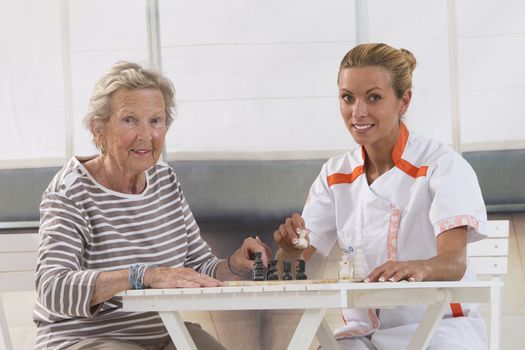 playing time for pensioner in retirement house