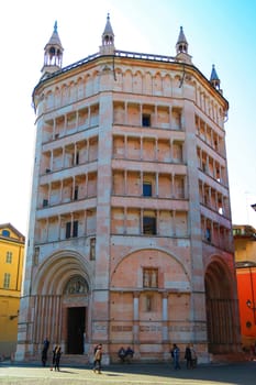 Wonderful view of the Baptistery of Parma, built in Romanic style and decorated by Benedetto Antelami. Magnificent monument built between 1196 and 1270.