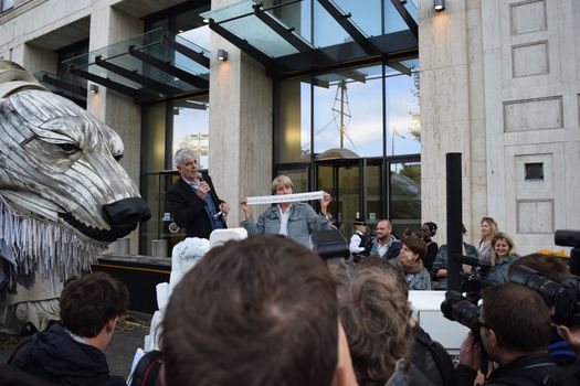 UNITED KINGDOM, London:  Emma Thompson holds a sign	Actress Emma Thompson joined John Sauven, director of Greenpeace, and a number of activists and other members of the public outside Shell's Headquarters in London on September 29, 2015 to celebrate the announcement that Shell had abandoned its plans to drill for oil in the Arctic.  	According to our contributor about 50 to 100 people listened as Sauven and Thompson spoke of the victory and their continuing fight, which would see their puppet polar bear Aurora being relocated to Paris. 