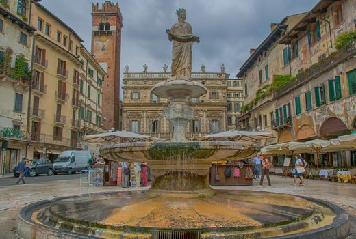 square herbs verona