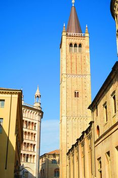 Glimpse of a way of Parma, Italy, next to the cathedral, you can see the bell tower (63 meters) and the baptistery (XIII century).
