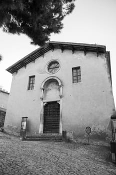 Santa Maria dei Domenicani is a small, 15th-century, Roman Catholic church, located inside the Scaliger walls near Piazza dell’Antenna in Soave, Italy.