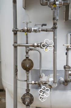 Detail of the circuit of a liquid nitrogen tank.