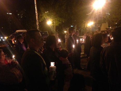 US, Portland: Religious leaders, police and locals attended a vigil outside Portland City Hall on September 1, 2015, following a mass shooting at Umpqua Community College, Roseburg. 13 people are now confirmed to have been shot dead at the college. Members of the Oregon Symphony also played at the vigil.