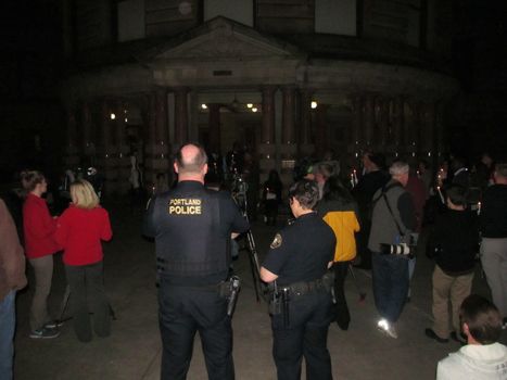 US, Portland: Religious leaders, police and locals attended a vigil outside Portland City Hall on September 1, 2015, following a mass shooting at Umpqua Community College, Roseburg. 13 people are now confirmed to have been shot dead at the college. Members of the Oregon Symphony also played at the vigil.