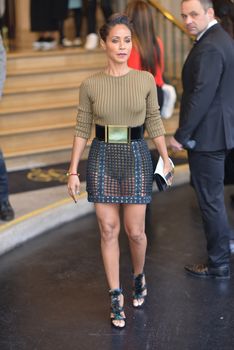 FRANCE, Paris : American actress Jada Pinkett Smith enters InterContinental hotel in Paris on October 1st, 2015 for Paris Fashion week. 