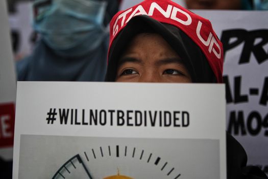 MALAYSIA, Kuala Lumpur: Hundreds of Malaysians took part in the rally 'Save Al-Aqsa Mosque' in the capital Kuala Lumpur on October 2, 2015. 	Over 30 Malay-Muslim groups took part in the action, to protest what they describe as the Zionist regime's invasion of the Al-Aqsa Mosque in Jerusalem Old City. 