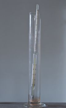 Glass device that is used to measure the sugar content of the grapes , called in technical terms of saccharimeter Babo