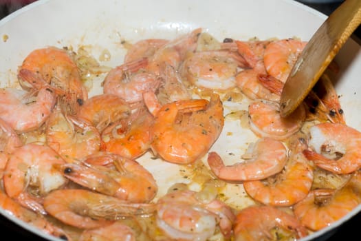 fresh gulf shrimps with garlic fried in olive oil