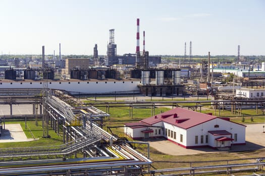 A complex oil refinery for making gasoline
