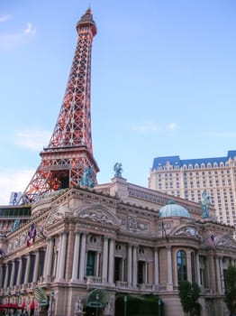 eiffel tower in las vegas