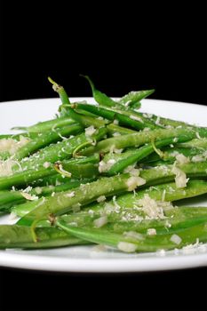 Salad of green beans with garlic and parmesan