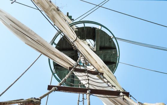 Crow's nest on the mainmast of a sailing ship.