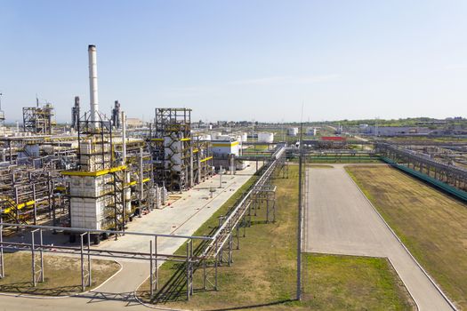 A complex oil refinery for making gasoline