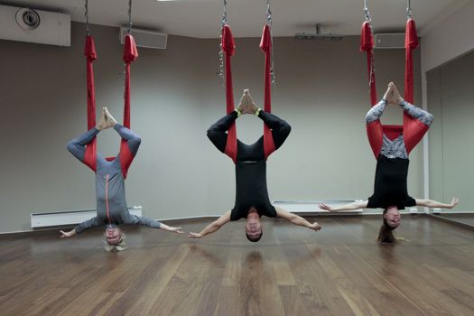 Treningstimen Anti-Gravity Yoga på Sats